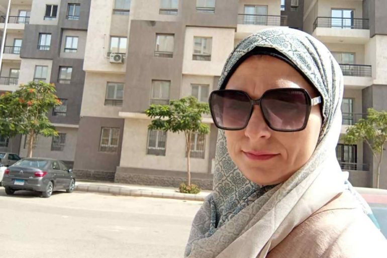 أميرة بين رحلة علاج طفلها وولادة طفلتها الأخرى في الغربة (الجزيرة)