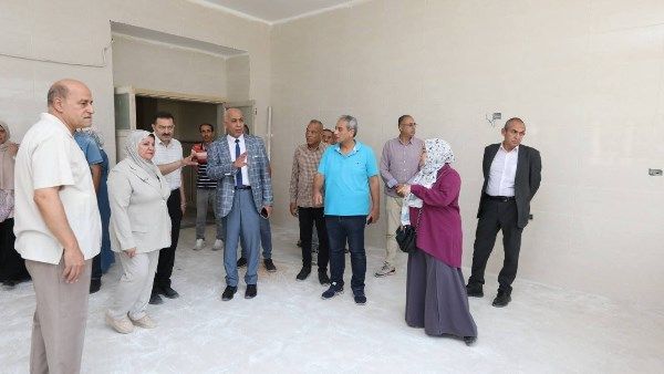 رئيس جامعة كفر الشيخ يتفقد تطوير مدرجات ومعامل الطب البيطري.. صور