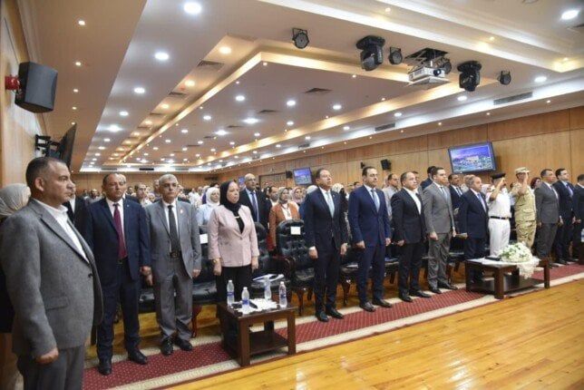 محافظ بورسعيد يصدق علي إنشاء سوق حضاري ببورفؤاد للقضاء على العشوائيات