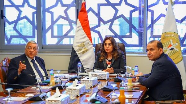 وزيرة التنمية المحلية تتابع تطوير المسارات والفراغات العامة بعرب بورسعيد ورشيد وزيرة التنمية المحلية تتابع تطوير المسارات والفراغات العامة بعرب بورسعيد ورشيد