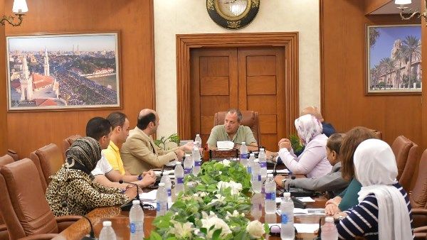 محافظ بورسعيد يتدخل لإنهاء مشكلة مرضى زراعة الكُلى محافظ بورسعيد يتدخل لإنهاء مشكلة مرضى زراعة الكُلى