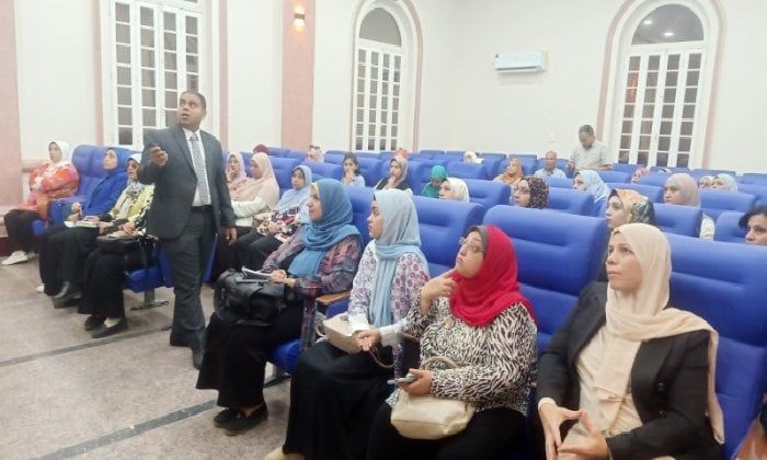 بالتعاون مع الأكاديمية الوطنية للتدريب.. محافظ سوهاج يتابع انطلاق البرنامج التدريبي «المرأة تقود»