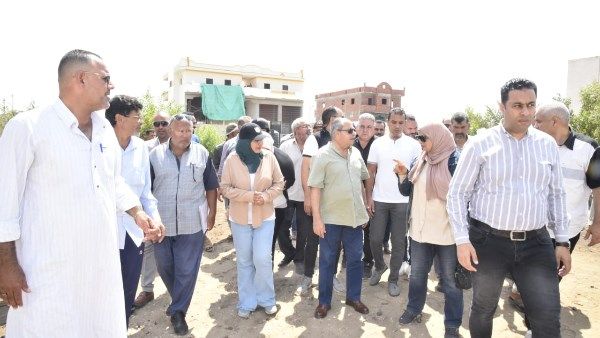 محافظ بورسعيد يوجه برفع كفاءة وتطوير الطريق الرابط بين قريتي الرضوان و أم خلف محافظ بورسعيد يوجه برفع كفاءة وتطوير الطريق الرابط بين قريتي الرضوان و أم خلف