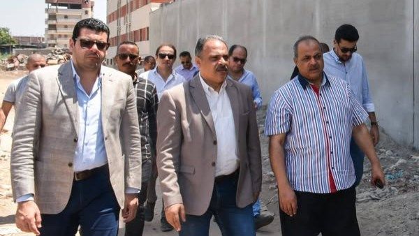 محافظ الشرقية يتفقد مجمع المصالح الحكومية والإدارة التعليمية بديرب نجم محافظ الشرقية يتفقد مجمع المصالح الحكومية والإدارة التعليمية بديرب نجم