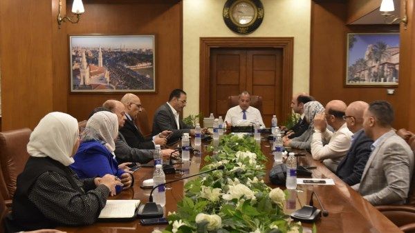 «حبشي» يوجّه بإعداد خريطة صحية متكاملة لمحافظة بورسعيد وتنسيق نطاقات الخدمة الطبية جغرافيًا |فيديو