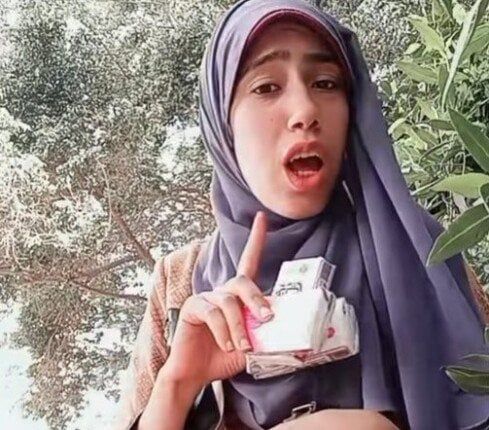 ألفاظ إباحية خارجة.. قرار جديد ضد البلوجر علياء قمرون