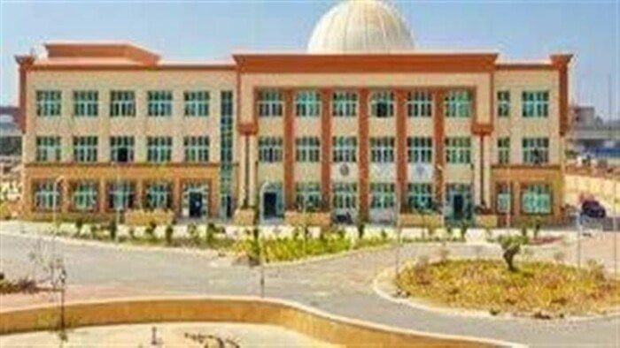 جامعة المنوفية الأهلية تحذر من التعامل مع الوسطاء في المعاملات الجامعية