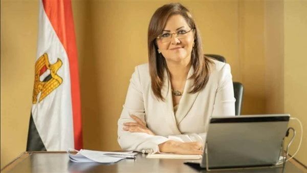 «القومي للمرأة» يهنئ الدكتورة هالة السعيد على تعيينها مستشارًا للجامعة الأمريكية بالقاهرة «القومي للمرأة» يهنئ الدكتورة هالة السعيد على تعيينها مستشارًا للجامعة الأمريكية بالقاهرة