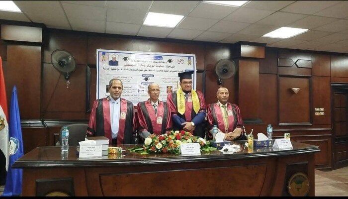 الباحث عطية الديسطي يحصل على الدكتوراه عن «قضايا التفسير في حاشية ملاخسرو» بآداب طنطا الباحث عطية الديسطي يحصل على الدكتوراه عن «قضايا التفسير في حاشية ملاخسرو» بآداب طنطا