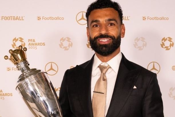 «صنايعية ومش مصدقين ما وصلوا له».. أيمن يونس يكشف الفارق بين محمد صلاح ولاعبي الدوري المصري «صنايعية ومش مصدقين ما وصلوا له».. أيمن يونس يكشف الفارق بين محمد صلاح ولاعبي الدوري المصري