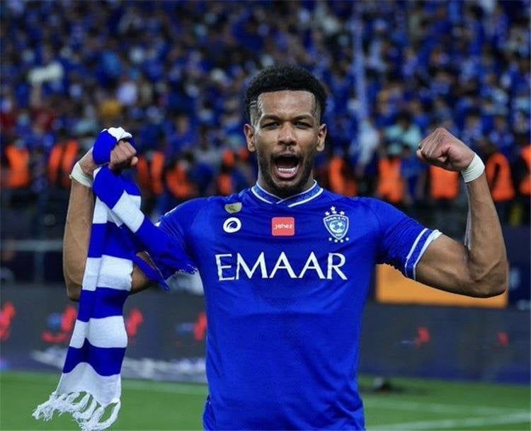 الهلال يتمسك بـ علي البليهي ويرفض رحيله إلى الاتحاد الهلال يتمسك بـ علي البليهي ويرفض رحيله إلى الاتحاد