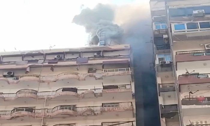 دون إصابات.. حريق هائل داخل مطعم شهير بمنطقة المندرة شرق الإسكندرية