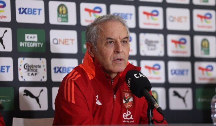 شبانة يعلق عن الفارق بين كولر الأهلى وأوسوريو الزمالك شبانة يعلق عن الفارق بين كولر الأهلى وأوسوريو الزمالك