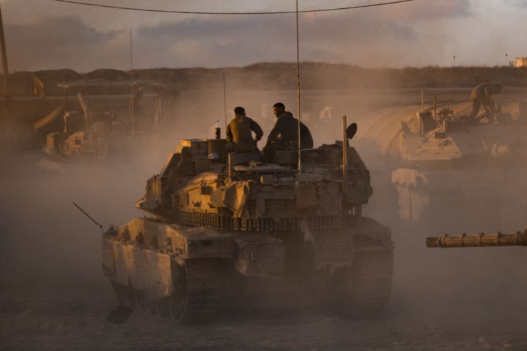 GAZA BORDER, ISRAEL - AUGUST 18: IDF soldiers prepare tanks on August 18, 2025 near the Gaza Strip's northern borders, Israel. On Monday it was reported that Hamas has agreed to the most recent ceasefire and hostage release proposal with Israel. Meanwhile, Israel has continued carrying out strikes in Gaza as part of Prime Minister Benjamin Netanyahu's plan to expand the IDF offensive to fully occupy the enclave. The move has been met with widespread condemnation by the international community, as well as hostage families, who say the operation will further endanger the 20 or hostages still believed to be held alive by Hamas in Gaza, as well as one million Palestinians in Gaza City, who are already facing displacement and an acute hunger crisis. (Photo by Elke Scholiers/Getty Images)