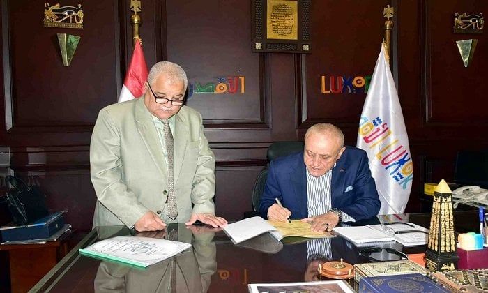 محافظ الأقصر يوافق على خفض الحد الأدنى للقبول بالثانوى العام لـ 220 درجة