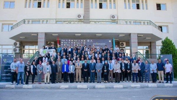 وفد طلابي من هندسة دمنهور يعرض مشروعات مبتكرة في ملتقى الابتكار المستدام بجامعة طنطا وفد طلابي من هندسة دمنهور يعرض مشروعات مبتكرة في ملتقى الابتكار المستدام بجامعة طنطا