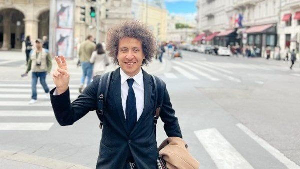 مصر قادرة على حماية أبنائها.. خروج أحمد عبد القادر ميدو من السجن في لندن مصر قادرة على حماية أبنائها.. خروج أحمد عبد القادر ميدو من السجن في لندن