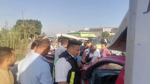 إصابة 6 أشخاص في تصادم ميكروباص وربع نقل بالطريق الزراعي «طنطا ـ كفر الزيات» إصابة 6 أشخاص في تصادم ميكروباص وربع نقل بالطريق الزراعي «طنطا ـ كفر الزيات»
