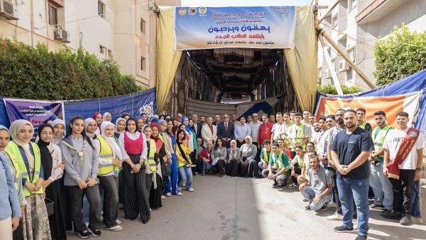رئيس جامعة طنطا يشدد على الالتزام بالجداول الزمنية المحددة للكشف على الطلاب لمنع التكدس أو الازدحام رئيس جامعة طنطا يشدد على الالتزام بالجداول الزمنية المحددة للكشف على الطلاب لمنع التكدس أو الازدحام