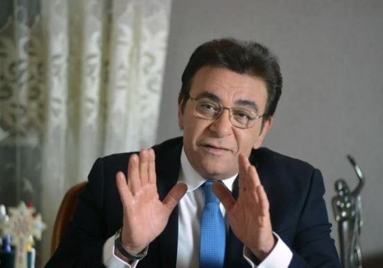 حكيم وجمال شعبان يقدمان واجب العزاء في عاطف كامل - صور حكيم وجمال شعبان يقدمان واجب العزاء في عاطف كامل - صور