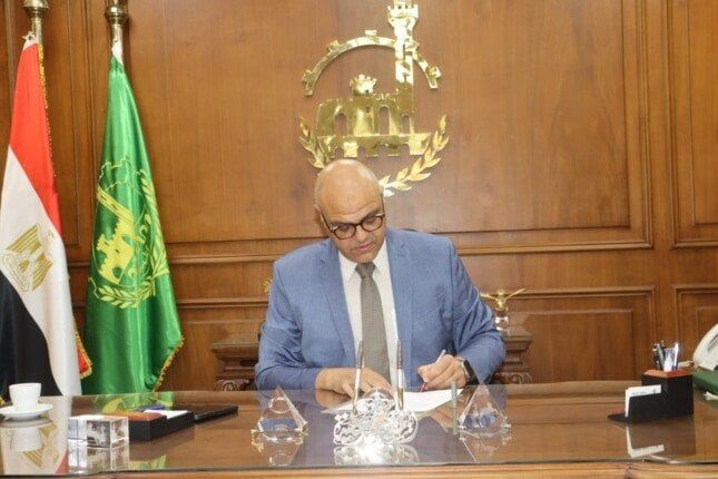 محافظ القليوبية يخفض الحد الأدنى للقبول بفصول الخدمات بالثانوي العام إلى 180 درجة محافظ القليوبية يخفض الحد الأدنى للقبول بفصول الخدمات بالثانوي العام إلى 180 درجة