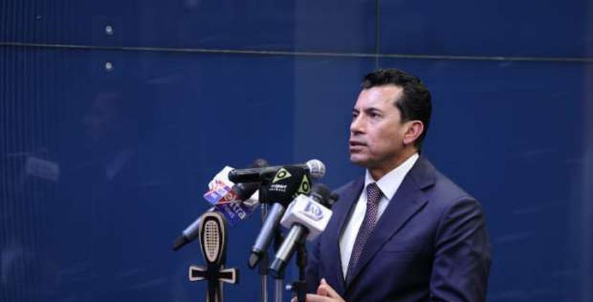 وزير الرياضة يعلن «خارطة طريق» للمرحلة الانتقالية بعد اعتماد القانون الجديد السبت وزير الرياضة يعلن «خارطة طريق» للمرحلة الانتقالية بعد اعتماد القانون الجديد السبت