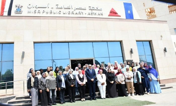 محافظ أسوان يفتتح المرحلة الرابعة من برنامج «المرأة تقود بالمحافظات المصرية» محافظ أسوان يفتتح المرحلة الرابعة من برنامج «المرأة تقود بالمحافظات المصرية»