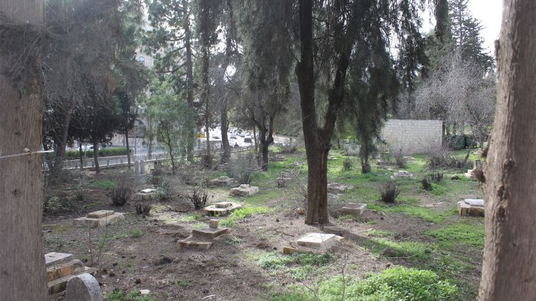 القدس.فلسطين.مقبرة مأمن الله.هبة أصلان.الجزيرة نت
