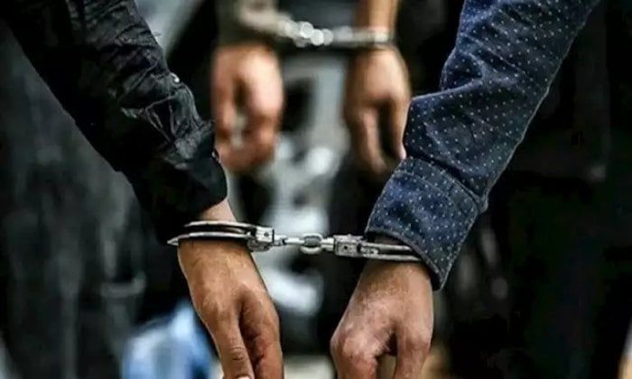 حبس عاطل 4 أيام لاتهامه بترويج 17 كيلو حشيش وهيدرو بالقليوبية حبس عاطل 4 أيام لاتهامه بترويج 17 كيلو حشيش وهيدرو بالقليوبية
