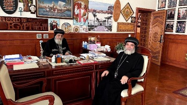 البابا تواضروس يلتقي أحبار الكنيسة لبحث قضايا الخدمة والرعاية .. صور البابا تواضروس يلتقي أحبار الكنيسة لبحث قضايا الخدمة والرعاية .. صور