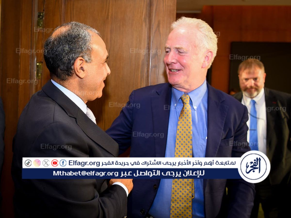 وزير الخارجية مع عضو مجلس الشيوخ الأمريكي
