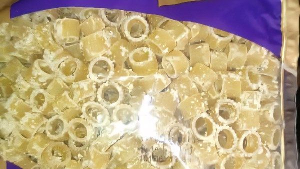 تموين بورسعيد يضبط مكرونة فاسدة مليئة بالسوس والحشرات تموين بورسعيد يضبط مكرونة فاسدة مليئة بالسوس والحشرات