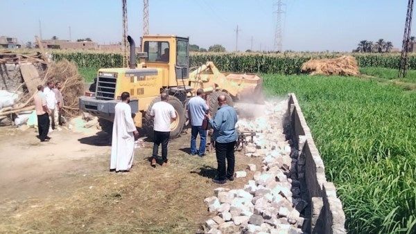 محافظ أسيوط: إزالة 36 تعديا واسترداد 5 أفدنة أملاك دولة محافظ أسيوط: إزالة 36 تعديا واسترداد 5 أفدنة أملاك دولة