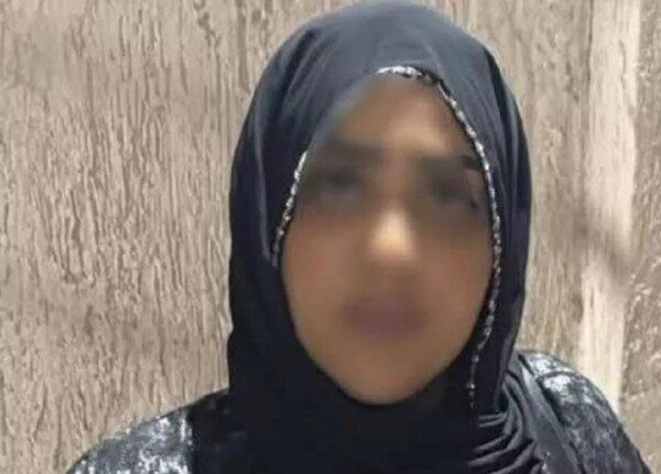 وصول البلوجر أم سجدة إلى المحكمة الاقتصادية لنظر أولى جلسات محاكمتها وصول البلوجر أم سجدة إلى المحكمة الاقتصادية لنظر أولى جلسات محاكمتها