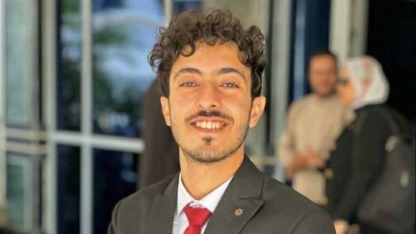 بعد رحيل الأب بساعات.. وفاة طالب صيدلة متأثراً بإصابته في حادث بكفر الشيخ بعد رحيل الأب بساعات.. وفاة طالب صيدلة متأثراً بإصابته في حادث بكفر الشيخ