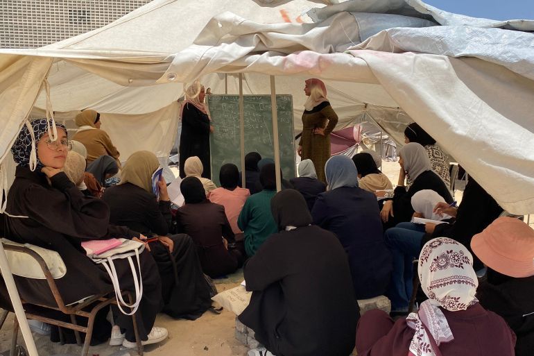 أحلام عبد العاطي الحرب أثرت على قدرات الطلبة بالتركيز والمذاكرة والرغبة في التعليم