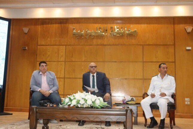 محافظ القليوبية يوجه بتكثيف العمل لإنهاء ملف تقنين الأراضي