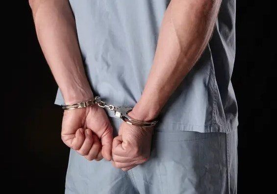 «انتحل صفة طبيب».. التحقيق مع المتهم بالنصب والاحتيال على المواطنين بالجيزة «انتحل صفة طبيب».. التحقيق مع المتهم بالنصب والاحتيال على المواطنين بالجيزة