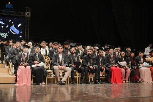 «ليلة تخرجنا لا تُنسى».. كواليس حفل تخريج دفعة جديدة بكلية التجارة وإدارة الأعمال بجامعة حلوان «ليلة تخرجنا لا تُنسى».. كواليس حفل تخريج دفعة جديدة بكلية التجارة وإدارة الأعمال بجامعة حلوان