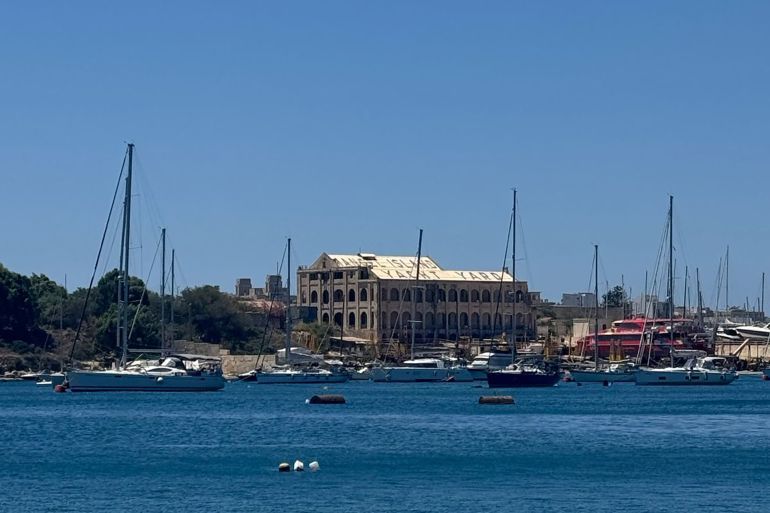 3: ميناء مانويل القريب من مدينة سليما