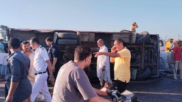 ارتفاع عدد ضحايا انقلاب أتوبيس بمركز الحسينية إلى 33 مصابا وحالة وفاة ارتفاع عدد ضحايا انقلاب أتوبيس بمركز الحسينية إلى 33 مصابا وحالة وفاة