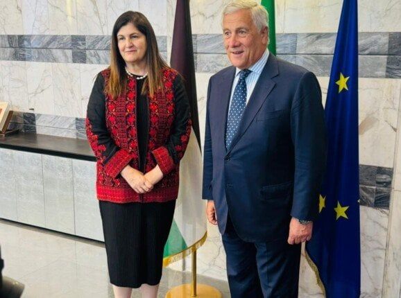 وزيرا خارجية فلسطين وإيطاليا يدعوان لتكثيف الجهود الدولية لوقف الحرب في غزة وزيرا خارجية فلسطين وإيطاليا يدعوان لتكثيف الجهود الدولية لوقف الحرب في غزة
