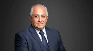 ضبط هاكر سرق 100 ألف جنيه من فيزا الناقد الرياضي حسن المستكاوي ضبط هاكر سرق 100 ألف جنيه من فيزا الناقد الرياضي حسن المستكاوي