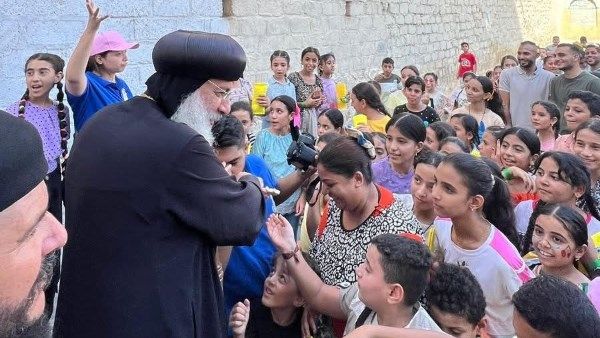 الأنبا فام يشارك في كرنفال الطفولة بكنيسة الشهيد مارجرجس بنزلة عبيد الأنبا فام يشارك في كرنفال الطفولة بكنيسة الشهيد مارجرجس بنزلة عبيد