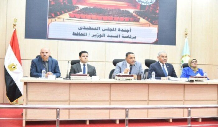 محافظ مطروح يوجه بالاستعداد المبكر لموسم الشتاء القادم لمجابهة الأمطار والسيول محافظ مطروح يوجه بالاستعداد المبكر لموسم الشتاء القادم لمجابهة الأمطار والسيول