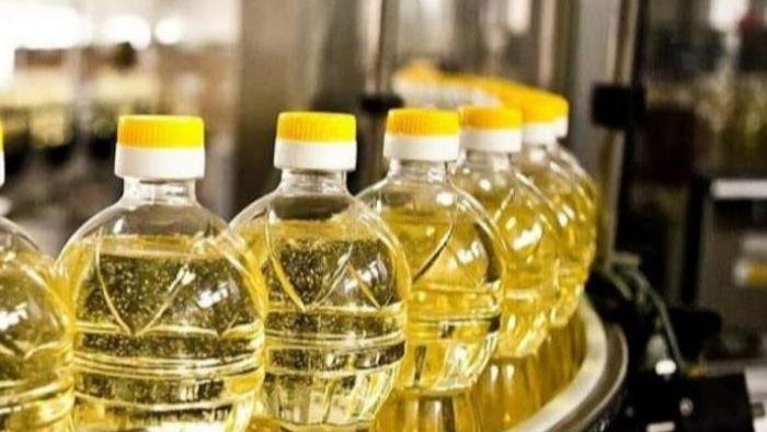 انخفاض 15% .. أسعار الزيوت بالأسواق بعد مبادرة القطاع الخاص مع التموين انخفاض 15% .. أسعار الزيوت بالأسواق بعد مبادرة القطاع الخاص مع التموين