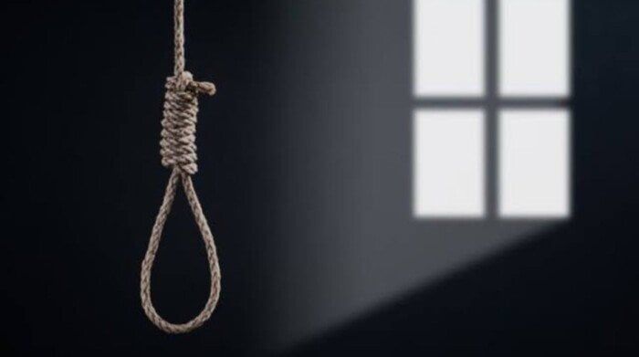 أزمة نفسية كلفته حياته.. مصرع شاب شنقًا داخل شقته بمنشأة ناصر أزمة نفسية كلفته حياته.. مصرع شاب شنقًا داخل شقته بمنشأة ناصر
