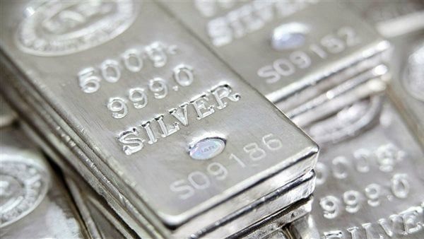 ارتفاع سعر الفضة بالتزامن مع توقعات تخفيض سعر الفائدة في اجتماع الفيدرالي الأمريكي