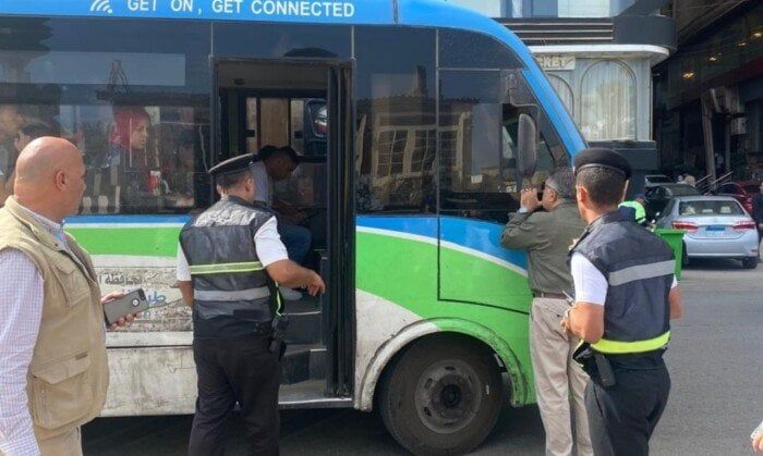 محافظ الدقهلية: خطة شاملة لزيادة أعداد باصات النقل الجماعى داخل المنصورة