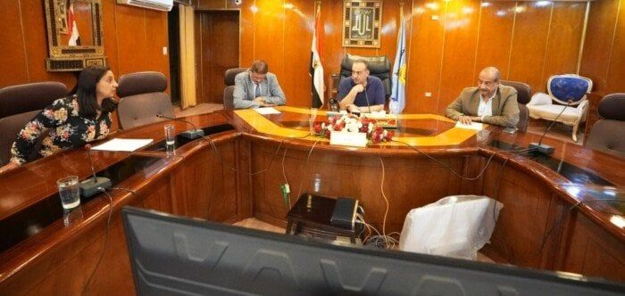 محافظ أسيوط يترأس اجتماع مجلس إدارة مركز معلومات شبكات المرافق والبنية التحتية